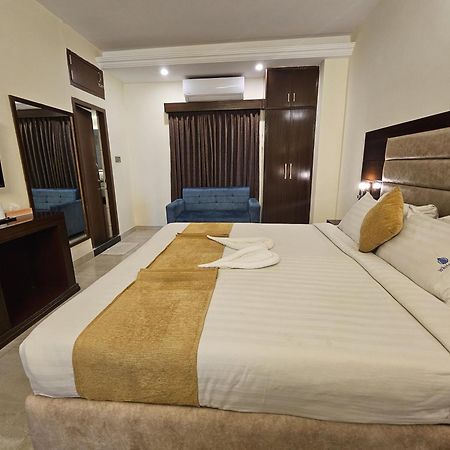 White Park Hotel & Suites Читтагонг Экстерьер фото