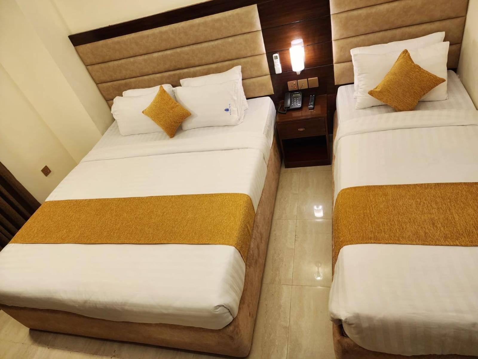 White Park Hotel & Suites Читтагонг Экстерьер фото